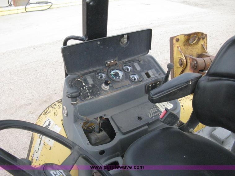image for item H5257 1998 Caterpillar 416C backhoe