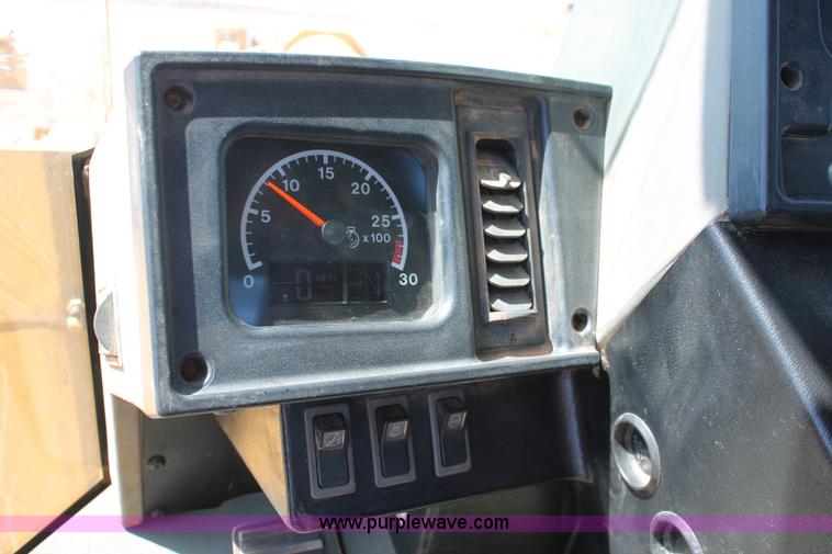 image for item H5609 1998 Caterpillar 950G wheel loader