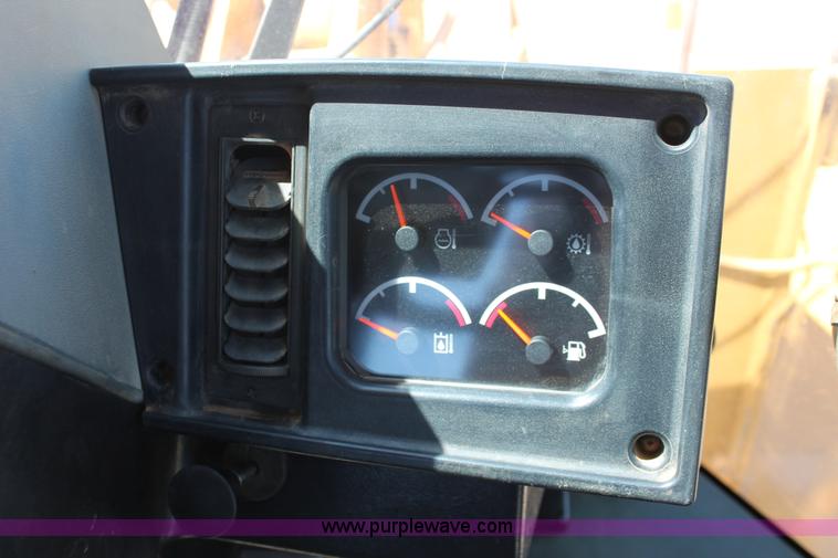 image for item H5609 1998 Caterpillar 950G wheel loader