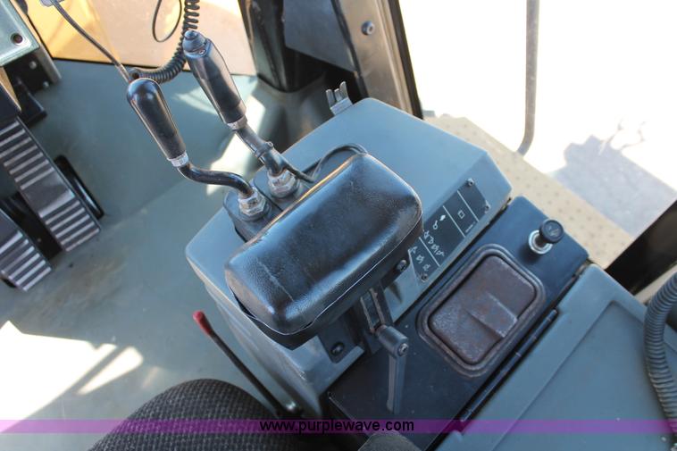 image for item H5609 1998 Caterpillar 950G wheel loader