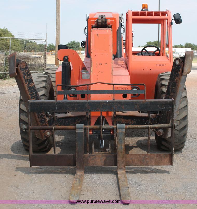 image for item H5610 2006 SkyTrak 10042 telehandler