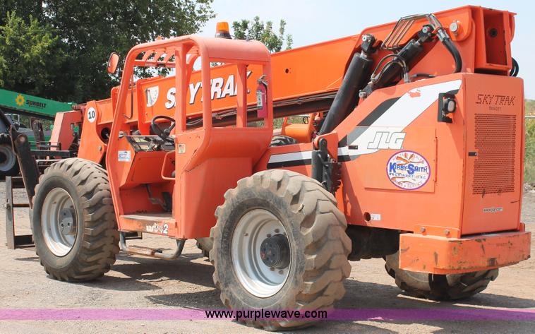 image for item H5610 2006 SkyTrak 10042 telehandler