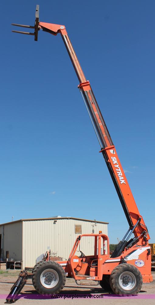 image for item H5610 2006 SkyTrak 10042 telehandler