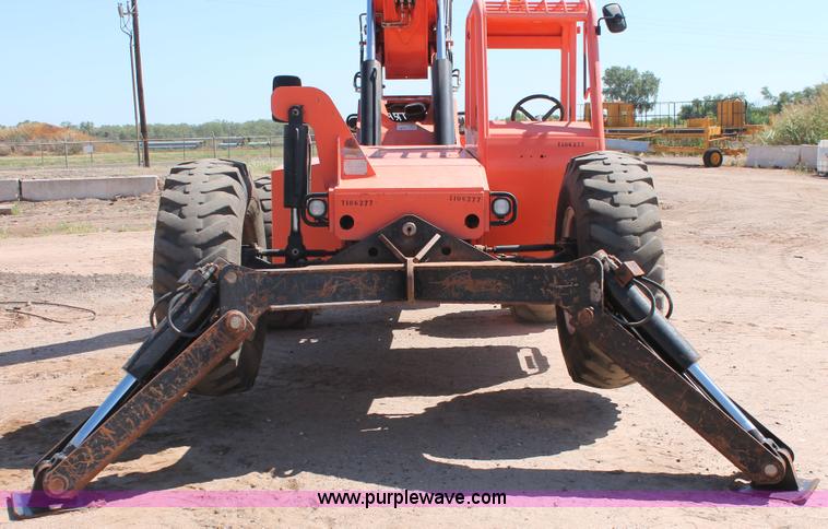 image for item H5610 2006 SkyTrak 10042 telehandler