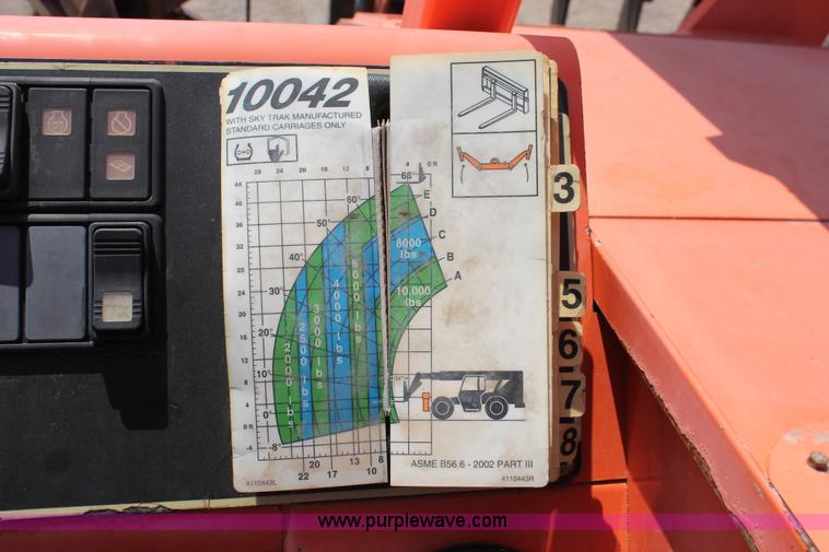 image for item H5610 2006 SkyTrak 10042 telehandler