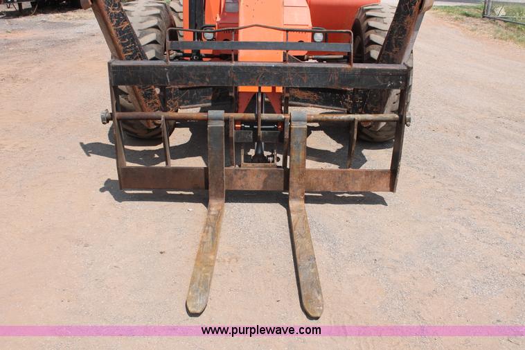 image for item H5610 2006 SkyTrak 10042 telehandler
