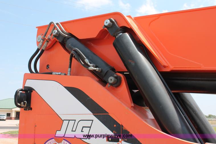 image for item H5610 2006 SkyTrak 10042 telehandler