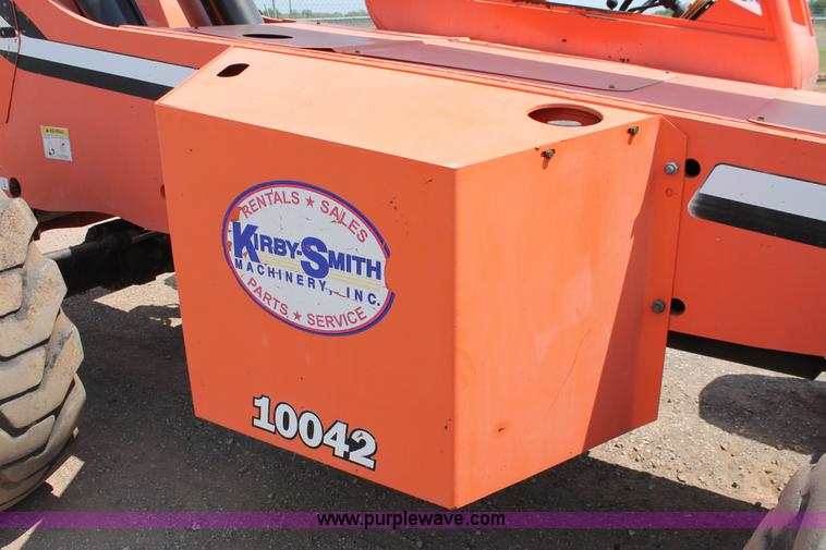 image for item H5610 2006 SkyTrak 10042 telehandler