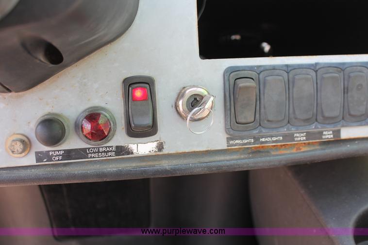 image for item H5611 2006 Genie GTH-644 telehandler