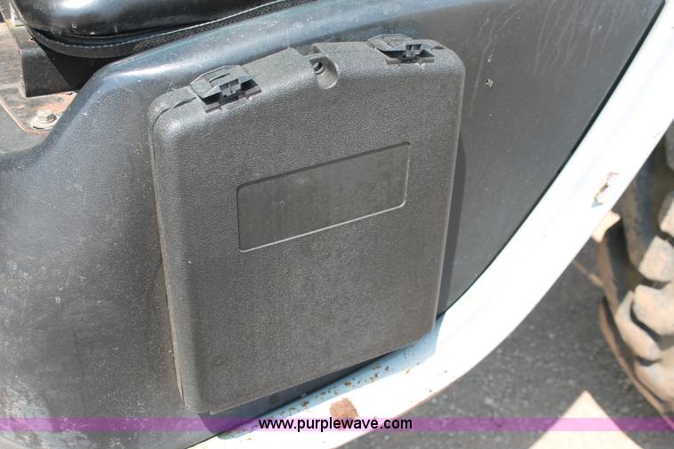 image for item H5611 2006 Genie GTH-644 telehandler