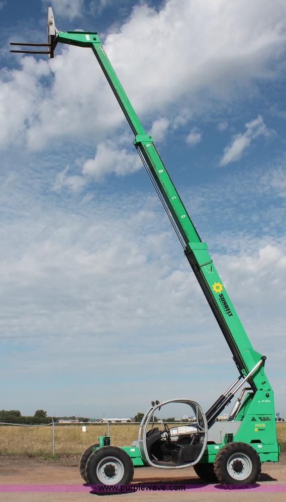 image for item H5611 2006 Genie GTH-644 telehandler