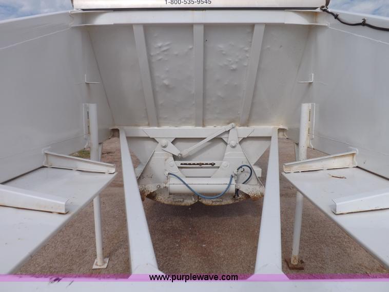 image for item H9144 1989 Ranco bottom dump trailer