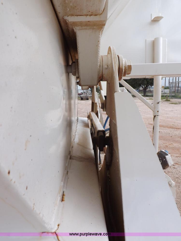 image for item H9144 1989 Ranco bottom dump trailer