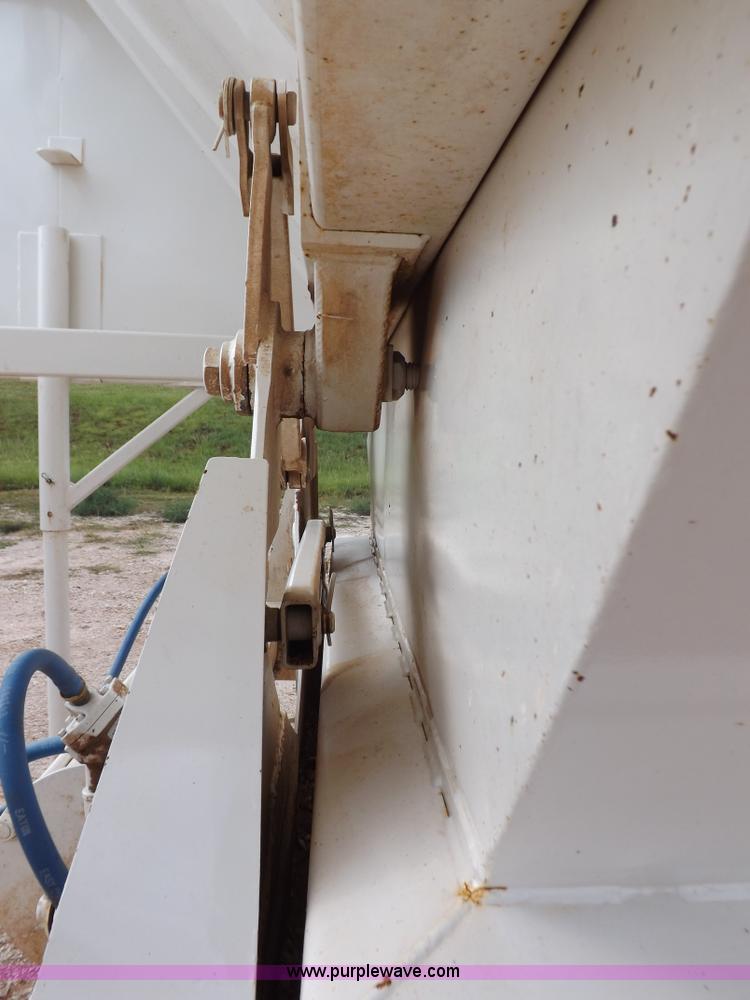 image for item H9144 1989 Ranco bottom dump trailer