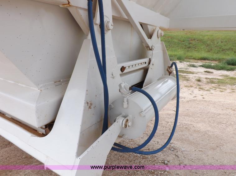 image for item H9144 1989 Ranco bottom dump trailer