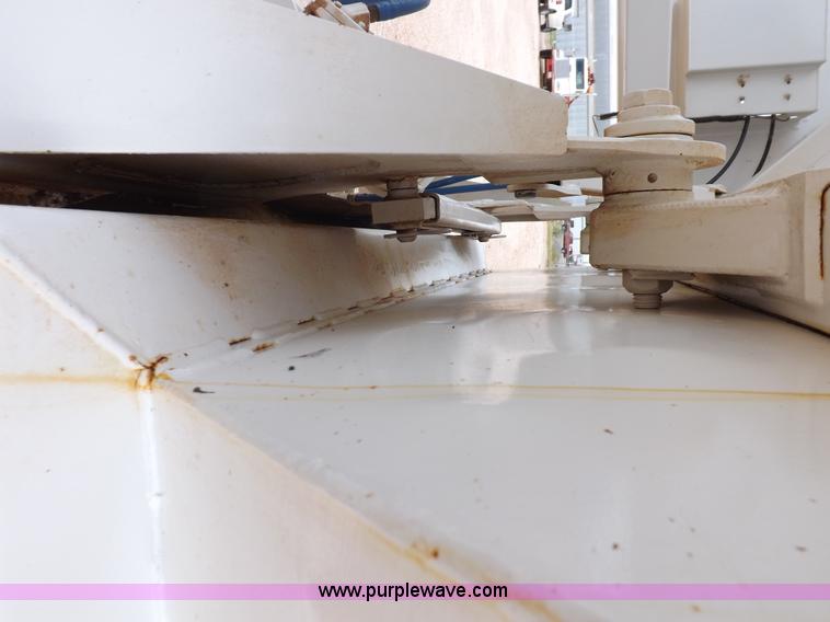 image for item H9144 1989 Ranco bottom dump trailer