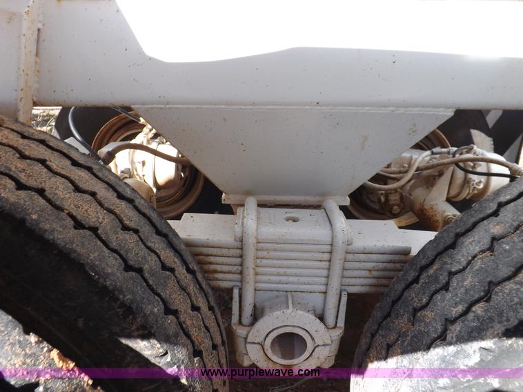 image for item H9144 1989 Ranco bottom dump trailer