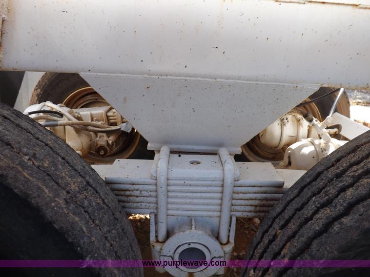 image for item H9144 1989 Ranco bottom dump trailer