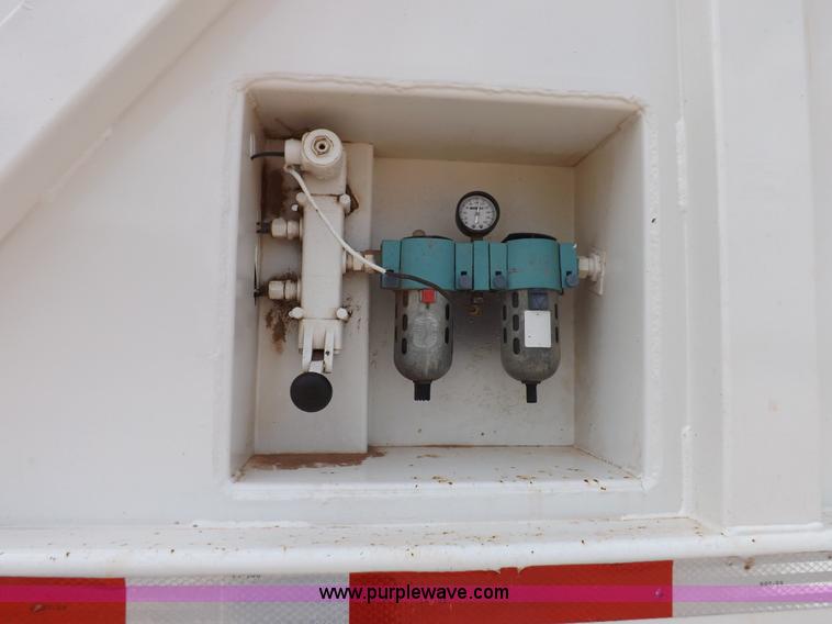 image for item H9144 1989 Ranco bottom dump trailer