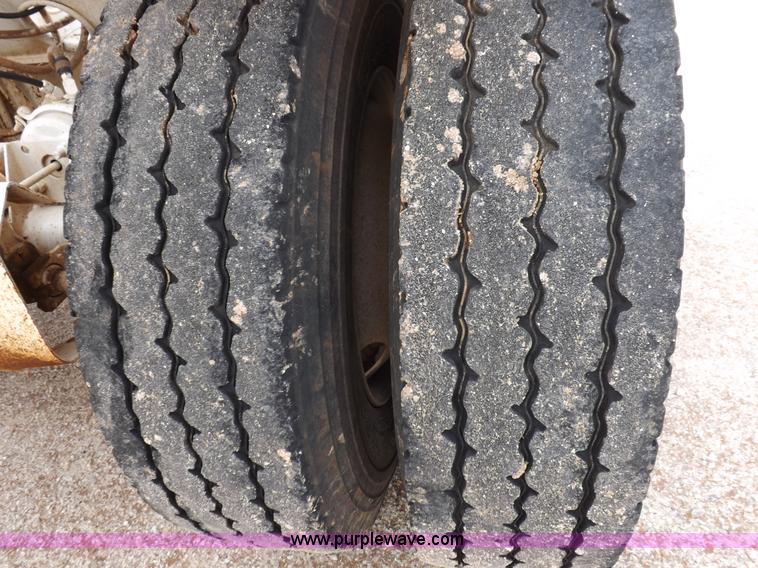 image for item H9144 1989 Ranco bottom dump trailer