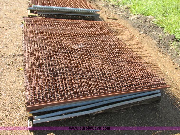 image for item H9267 (11) El Jay screens