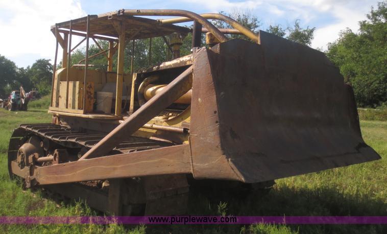 image for item I2220 Allis Chalmers HD20H dozer