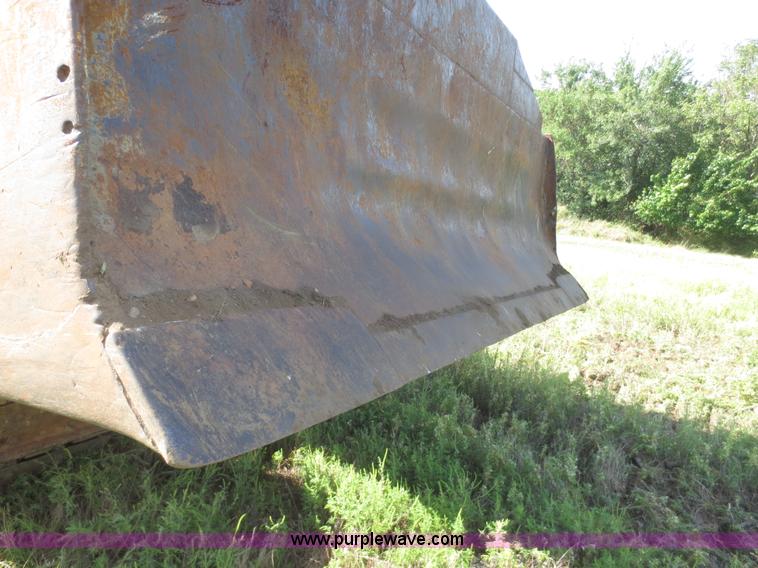 image for item I2220 Allis Chalmers HD20H dozer