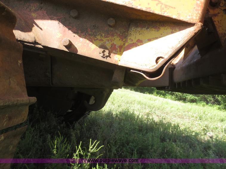 image for item I2220 Allis Chalmers HD20H dozer