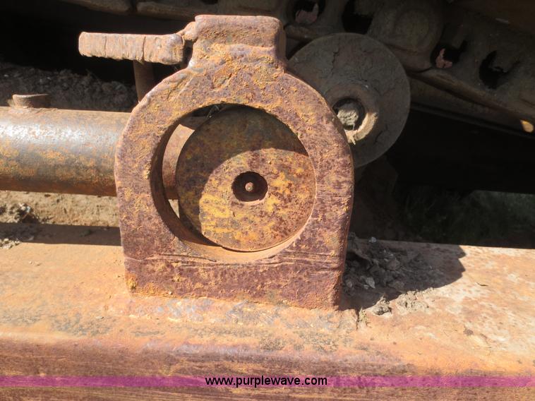 image for item I2220 Allis Chalmers HD20H dozer