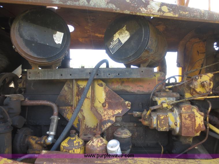 image for item I2220 Allis Chalmers HD20H dozer