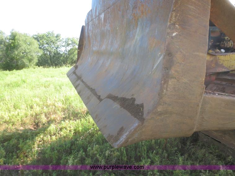 image for item I2220 Allis Chalmers HD20H dozer