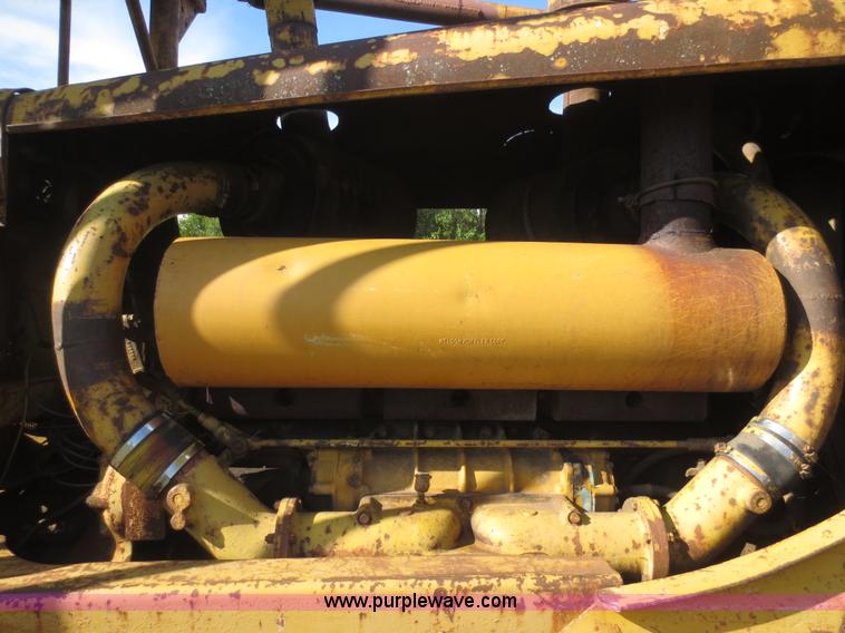 image for item I2220 Allis Chalmers HD20H dozer