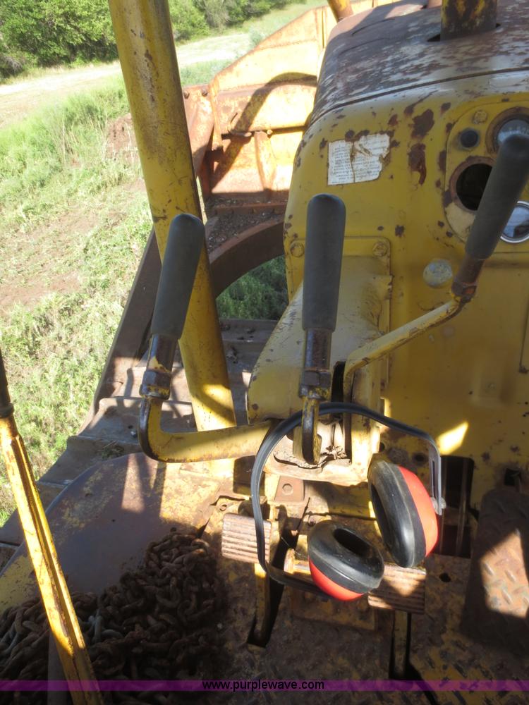 image for item I2220 Allis Chalmers HD20H dozer