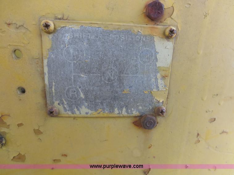 image for item I2220 Allis Chalmers HD20H dozer