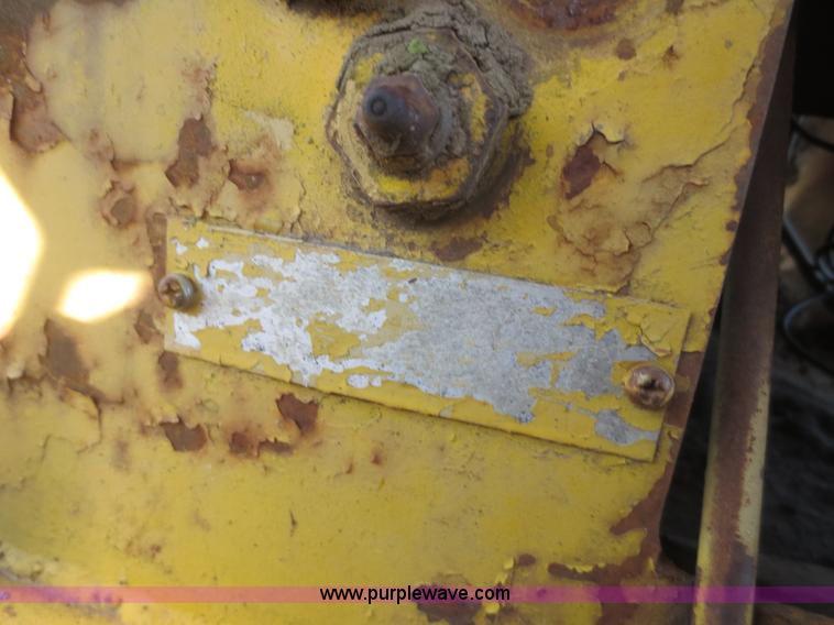 image for item I2220 Allis Chalmers HD20H dozer