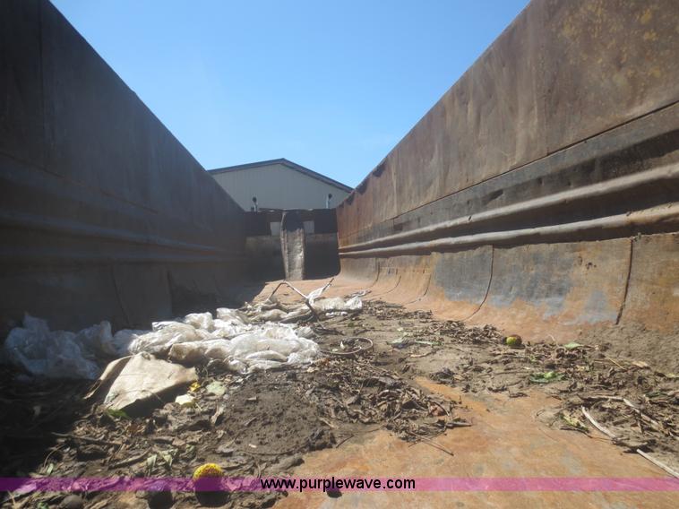 image for item I2221 1998 Clements end dump trailer