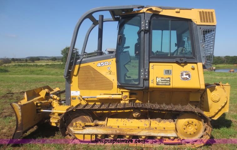 image for item I2234 2006 John Deere 450J LT dozer