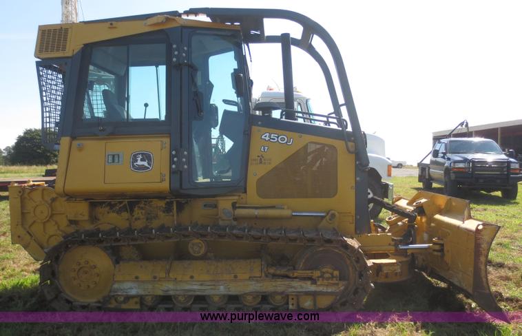 image for item I2234 2006 John Deere 450J LT dozer