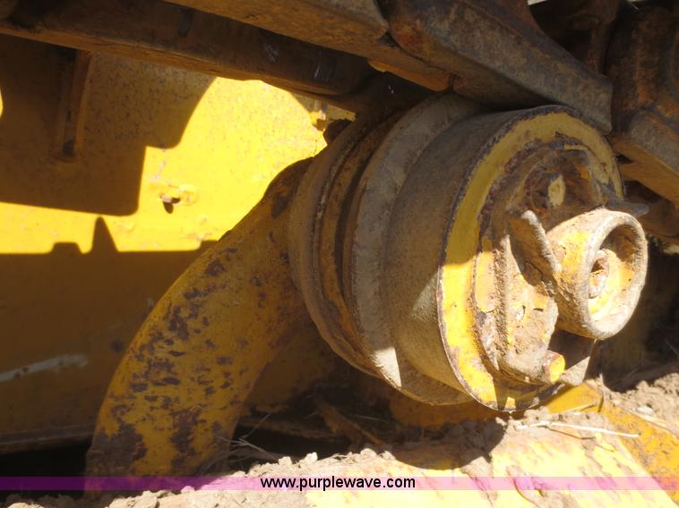 image for item I2234 2006 John Deere 450J LT dozer