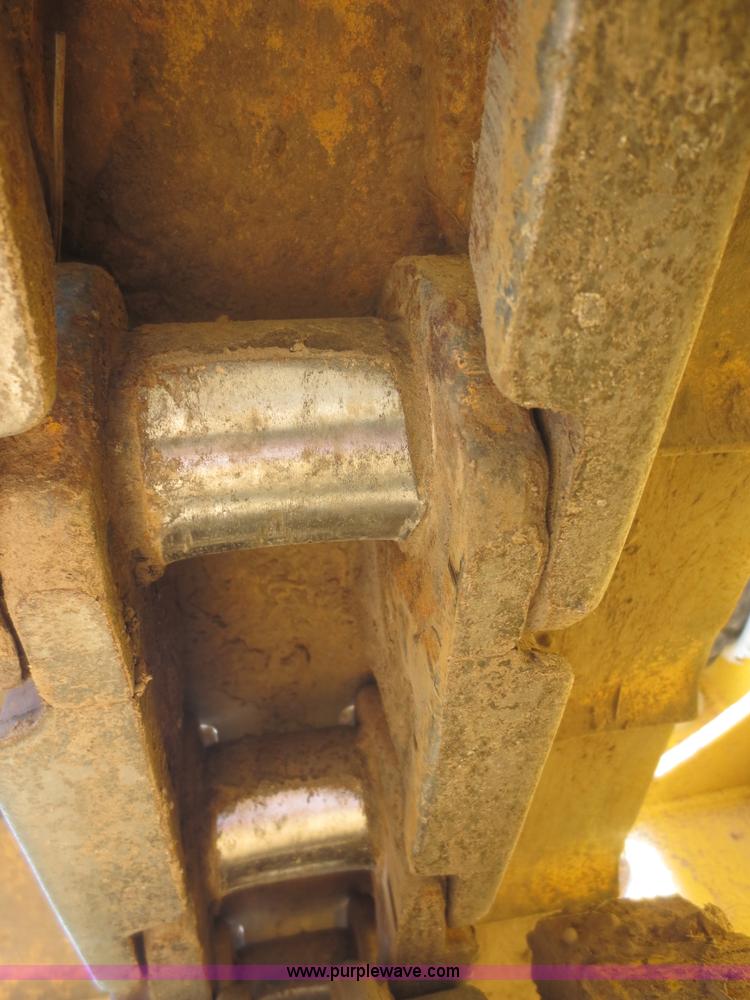 image for item I2234 2006 John Deere 450J LT dozer