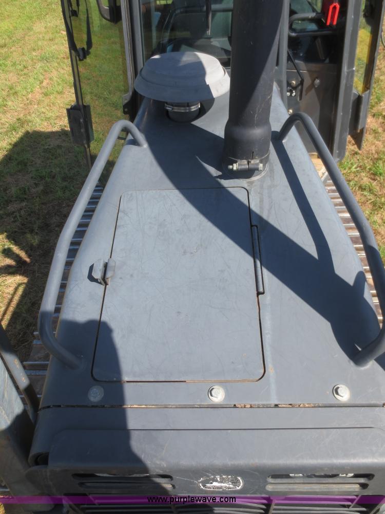 image for item I2234 2006 John Deere 450J LT dozer