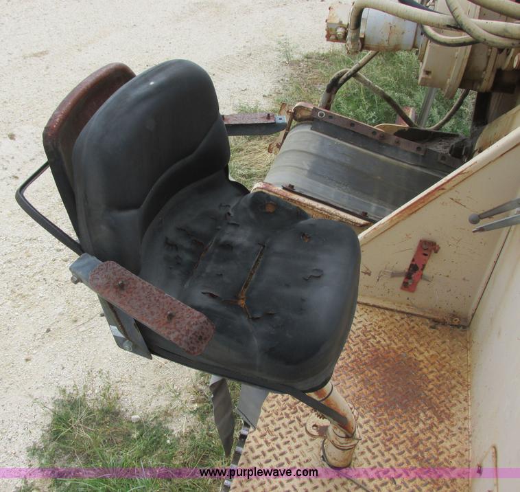 image for item I2526 1990 Tesmec TRS 1000B rocksaw