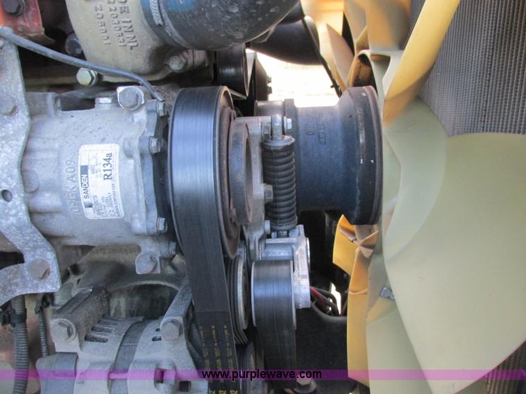 image for item I3833 2009 Freightliner Columbia semi truck