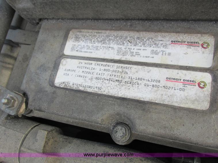 image for item I3833 2009 Freightliner Columbia semi truck