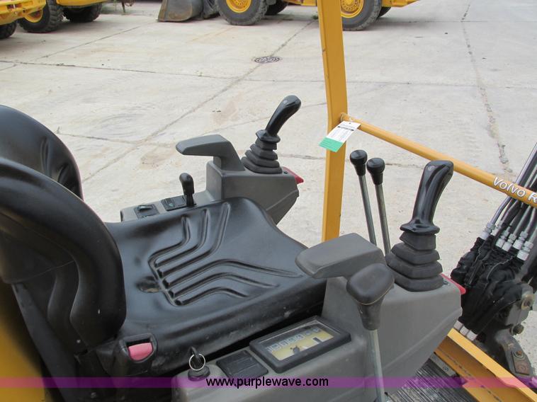 image for item I4134 2008 Volvo EC15B compact excavator
