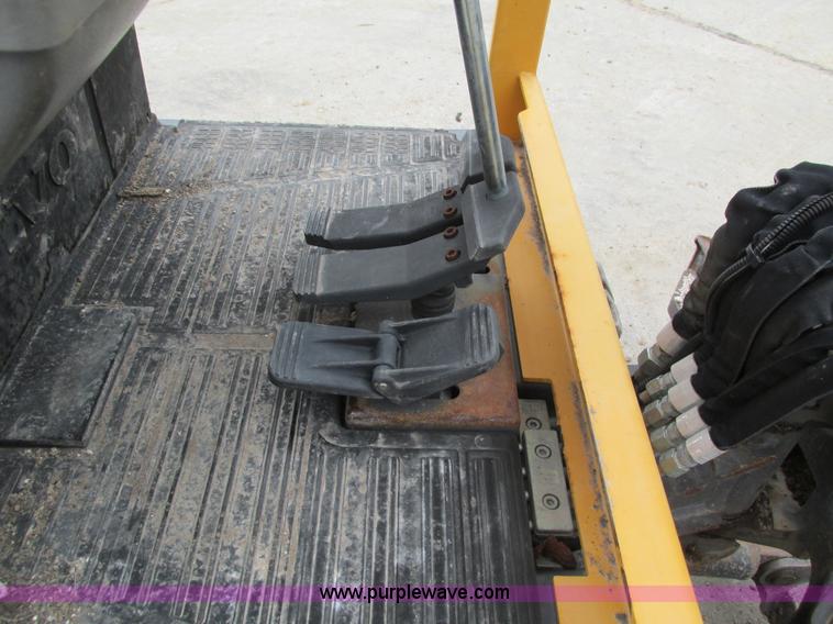 image for item I4134 2008 Volvo EC15B compact excavator