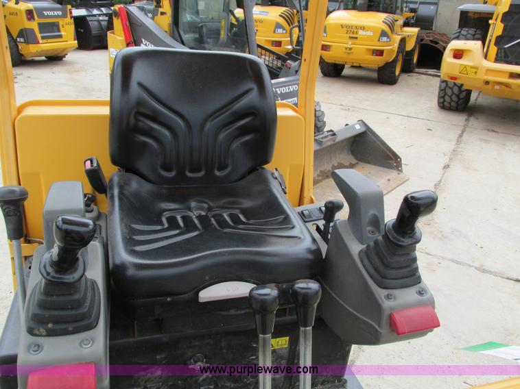 image for item I4134 2008 Volvo EC15B compact excavator