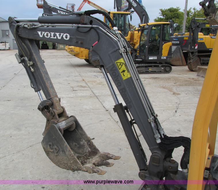 image for item I4134 2008 Volvo EC15B compact excavator