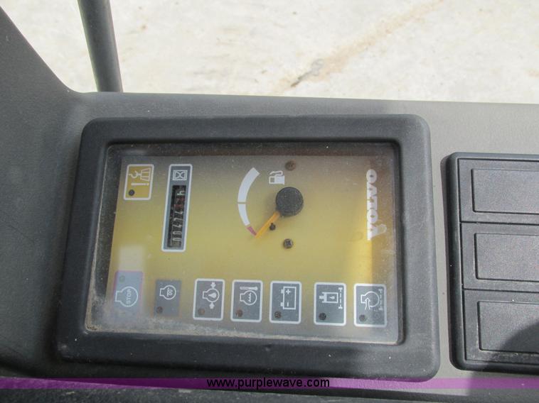 image for item I4134 2008 Volvo EC15B compact excavator