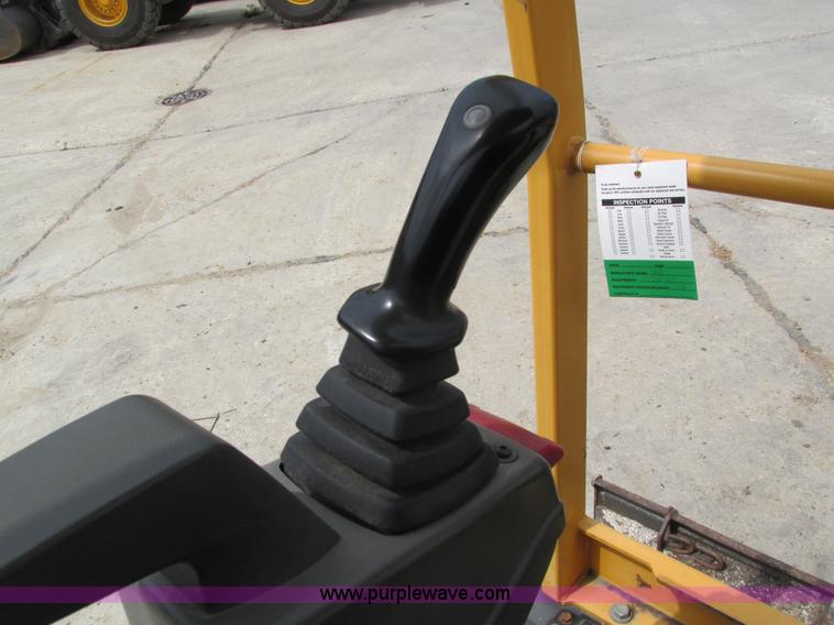 image for item I4134 2008 Volvo EC15B compact excavator